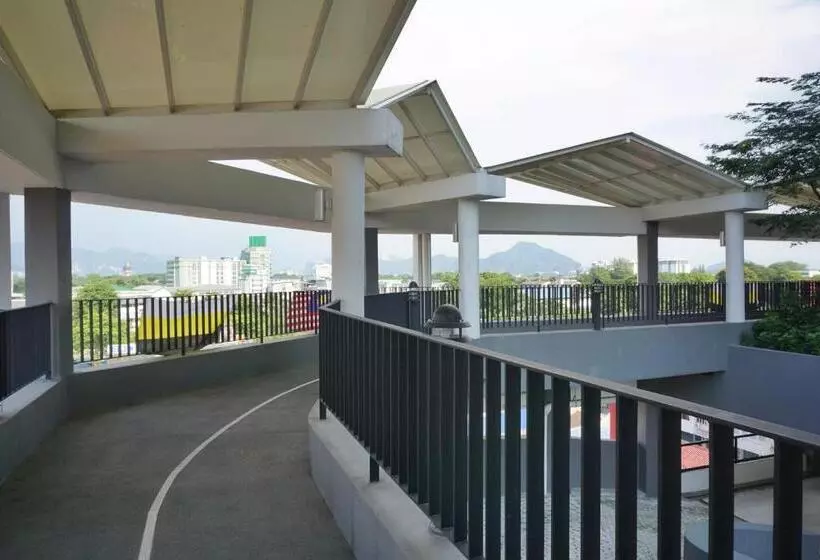 Hotelli The Octagon Ipoh By Plush