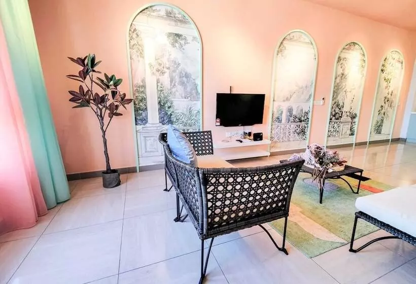 Hotelli The Octagon Ipoh By Plush