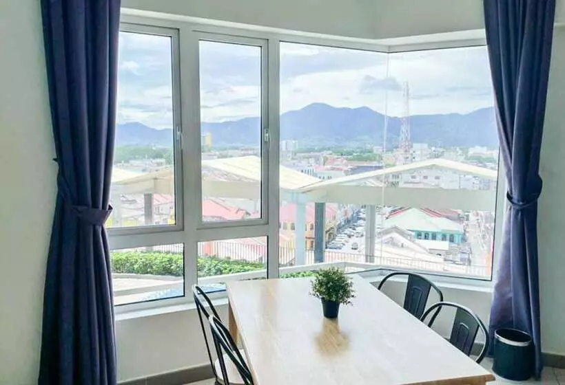 Hotelli The Octagon Ipoh By Plush