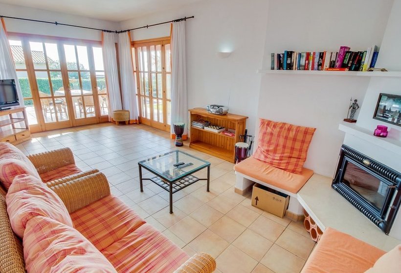 Cozy Cottage In Porto Cristo Novo With Swimming Pool