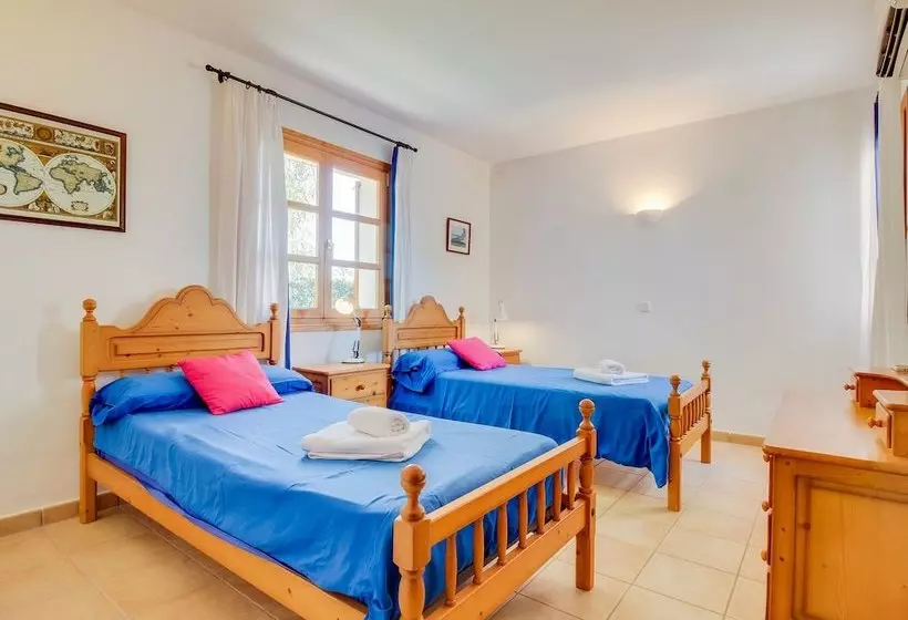 Cozy Cottage In Porto Cristo Novo With Swimming Pool