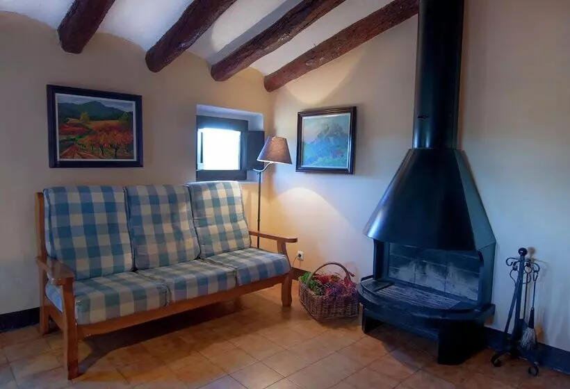 Cozy Cottage In Subirats With Swimming Pool