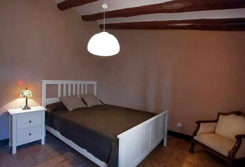 Cozy Cottage In Subirats With Swimming Pool