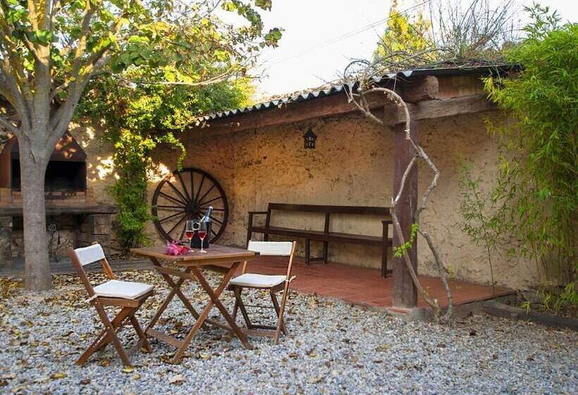 Cozy Cottage In Subirats With Swimming Pool