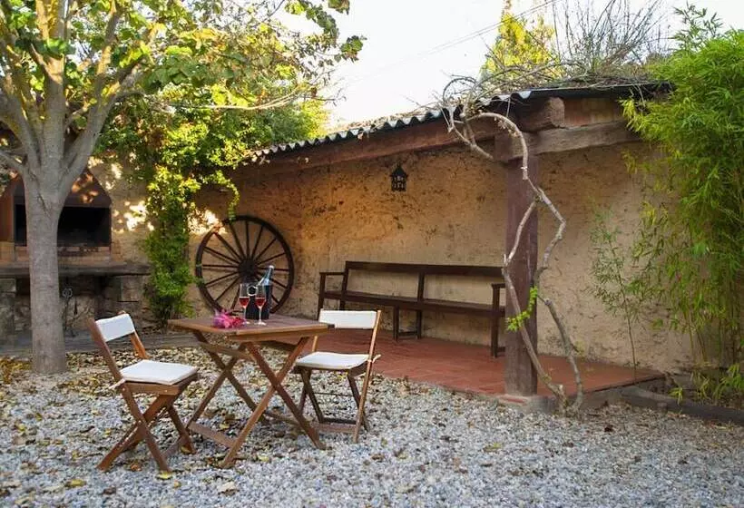 Cozy Cottage In Subirats With Swimming Pool