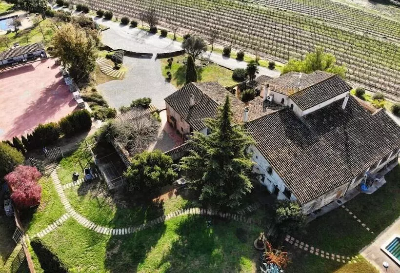 Cozy Cottage In Subirats With Swimming Pool