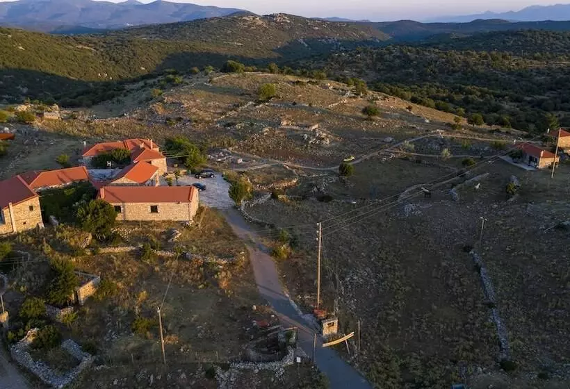 Hotelli Arachovitika Kalivia