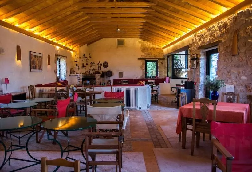 Hotelli Arachovitika Kalivia