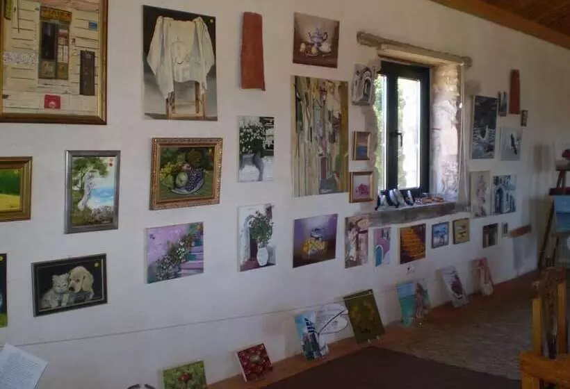 Hotelli Arachovitika Kalivia