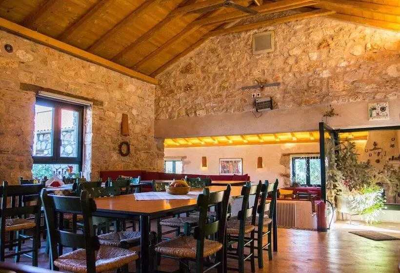 Hotelli Arachovitika Kalivia