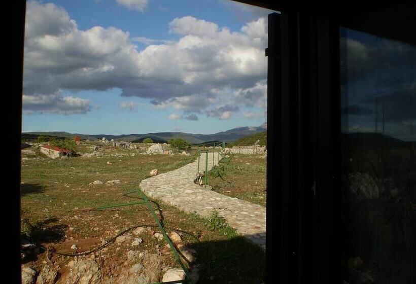 Отель Arachovitika Kalivia