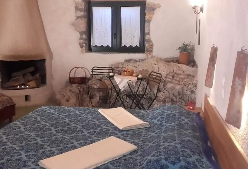 Hotelli Arachovitika Kalivia