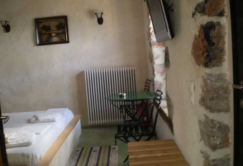 Отель Arachovitika Kalivia