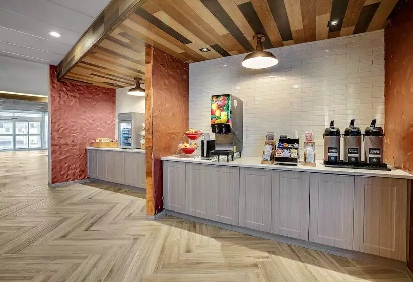 ホテル Fairfield Inn & Suites Bardstown