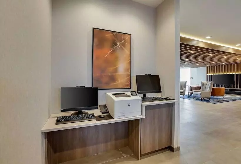 ホテル Fairfield Inn & Suites Bardstown