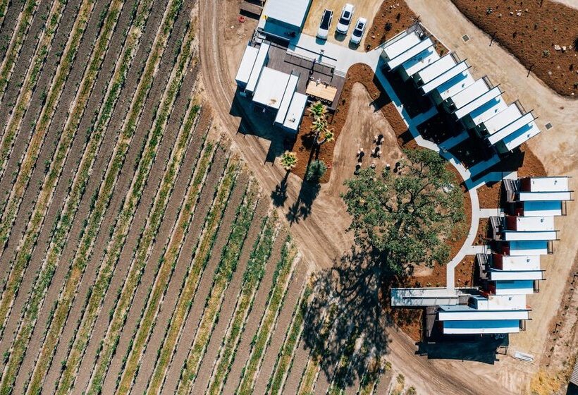 בית מלון כפרי Geneseo Inn