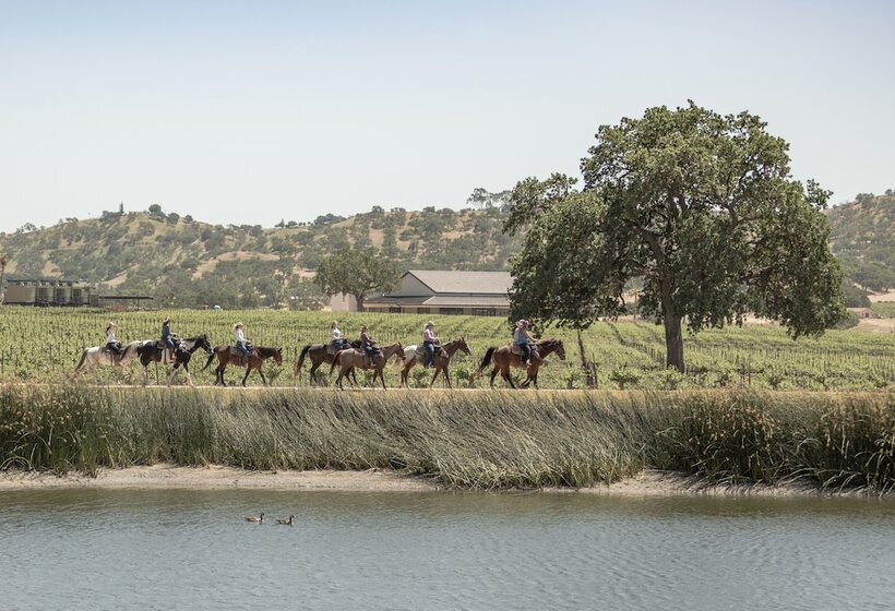 בית מלון כפרי Geneseo Inn