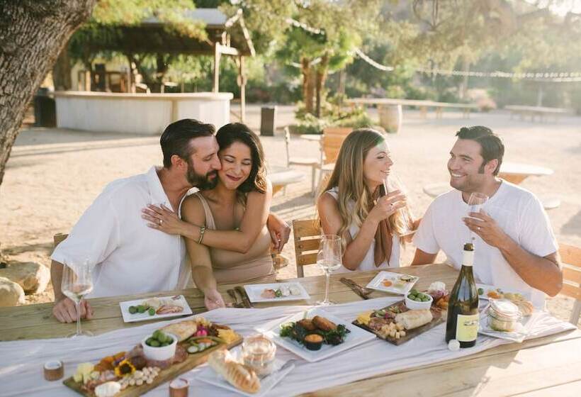 בית מלון כפרי Geneseo Inn