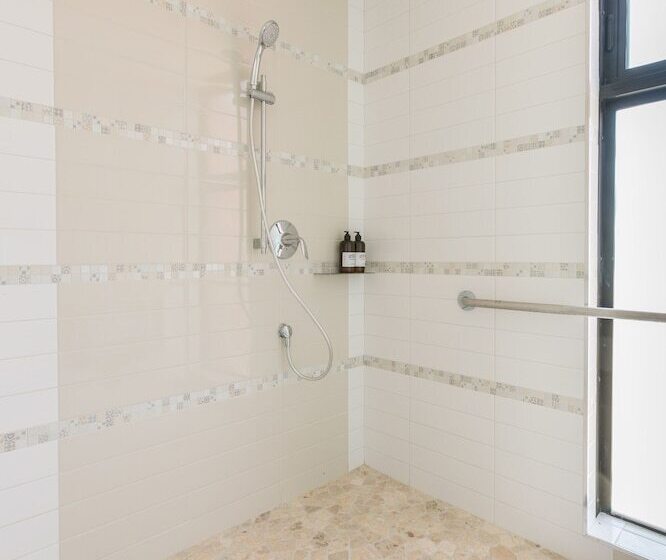 בית מלון כפרי Geneseo Inn