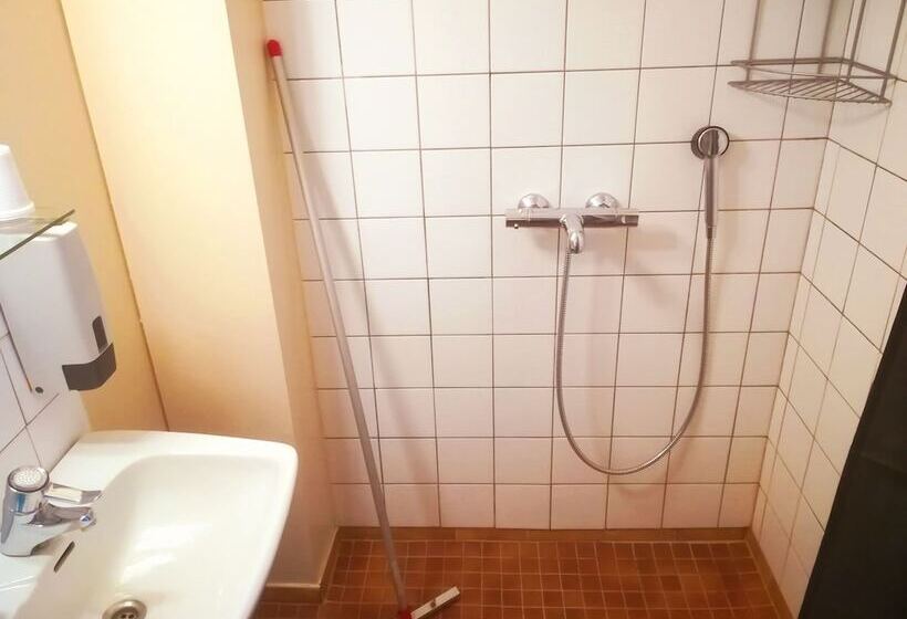 בית מלון כפרי Li Kaatrahovi