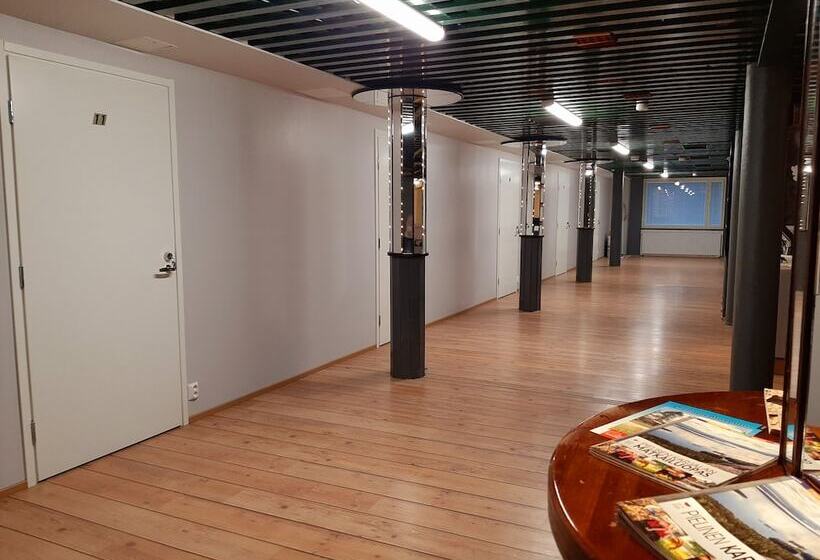 בית מלון כפרי Li Kaatrahovi