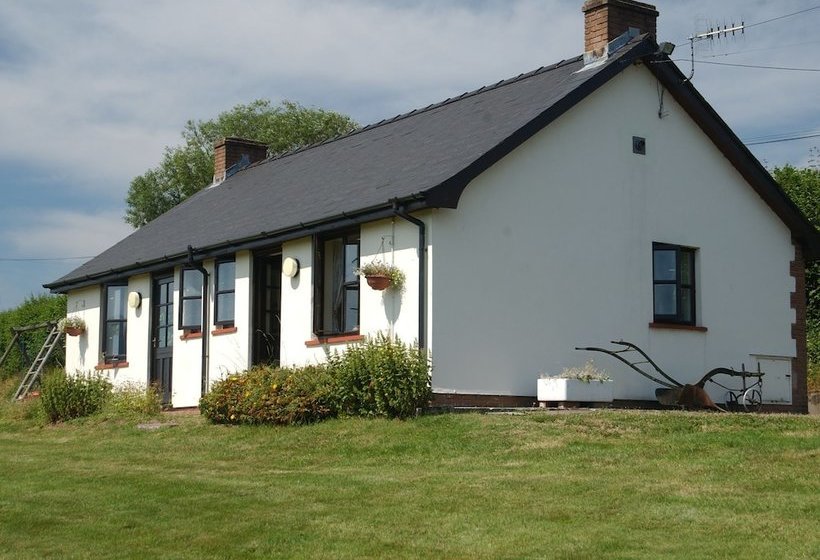 Luxury Cottage In Brecon With Garden