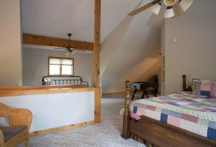 Mountain Lake Retreat