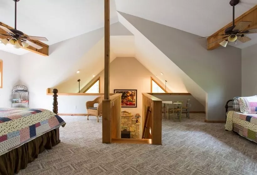 Mountain Lake Retreat