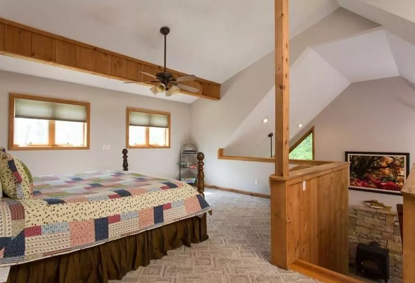 Mountain Lake Retreat