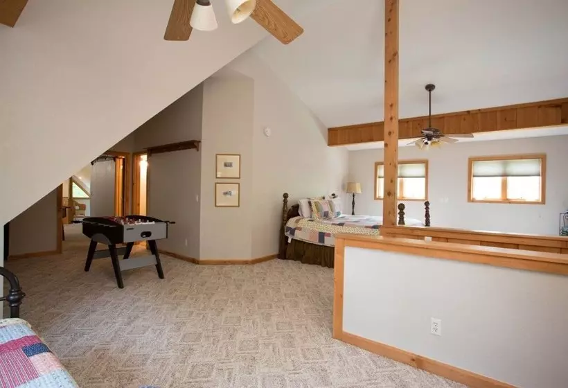 Mountain Lake Retreat