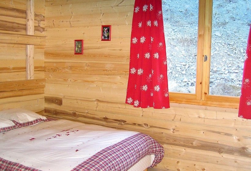 New And Modern Chalet Just 350 M From The Ski Lifts