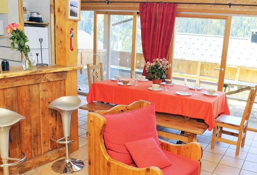New And Modern Chalet Just 350 M From The Ski Lifts