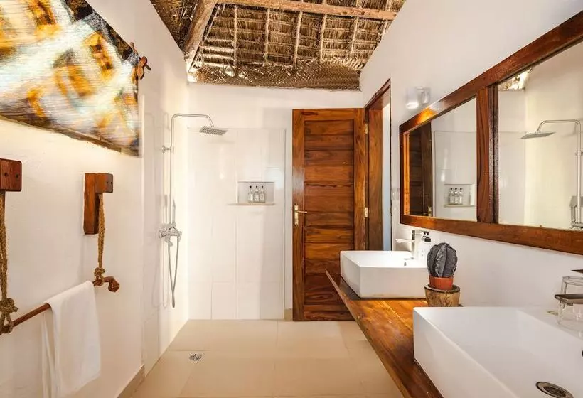 Majatalo Shanuo Beach Bungalows