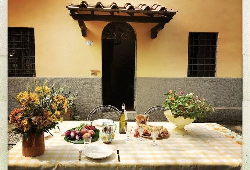 Traditional Tuscan Farmhouse In Lucca With Private Pool