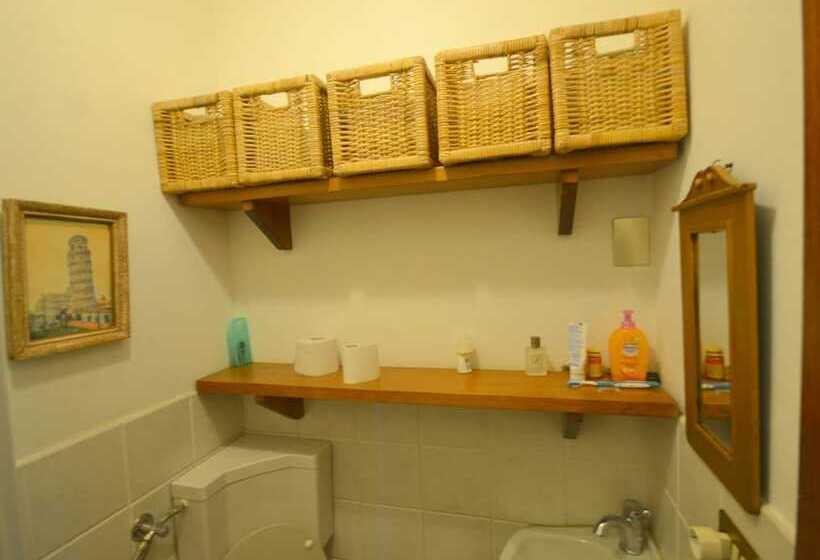 Traditional Tuscan Farmhouse In Lucca With Private Pool