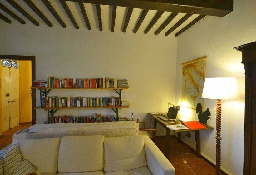 Traditional Tuscan Farmhouse In Lucca With Private Pool
