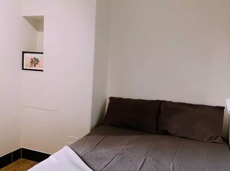 Retkeilymaja Brisbane Quarters