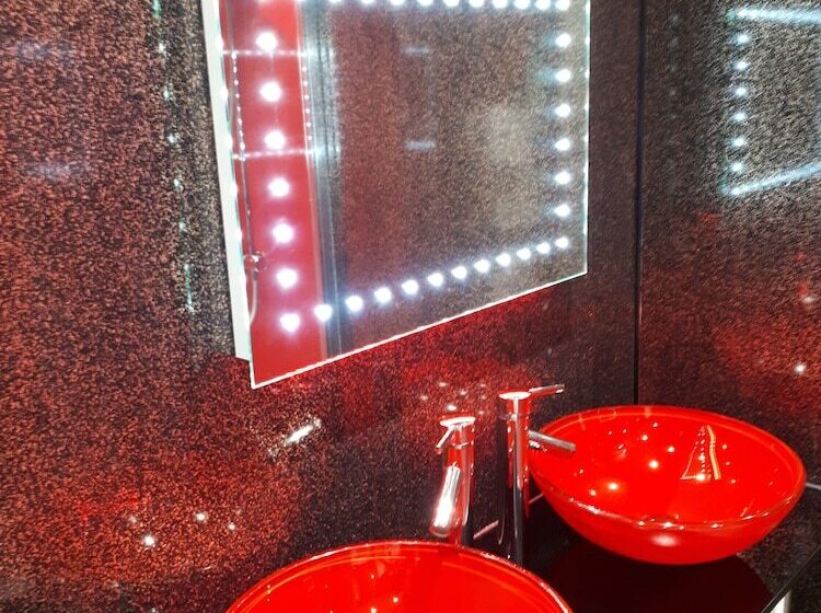 تختخواب و صبحانه Canterbury Lodge