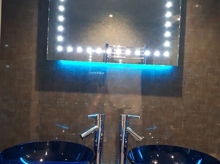 تختخواب و صبحانه Canterbury Lodge