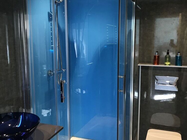 تختخواب و صبحانه Canterbury Lodge