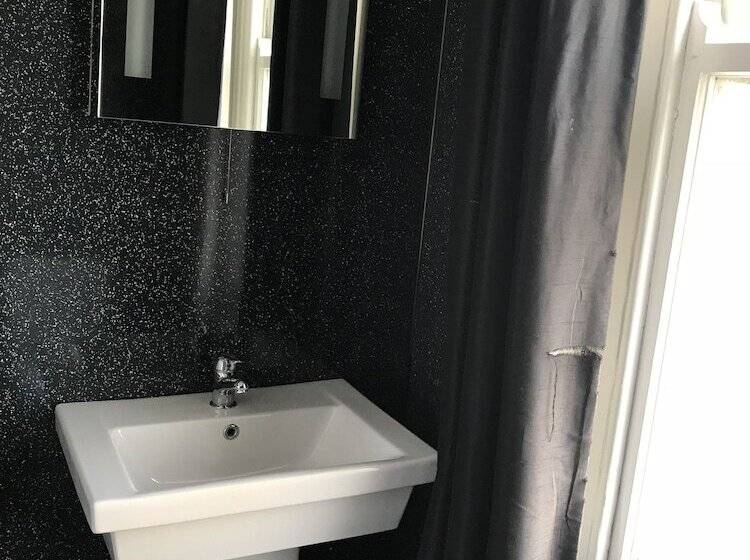 تختخواب و صبحانه Canterbury Lodge