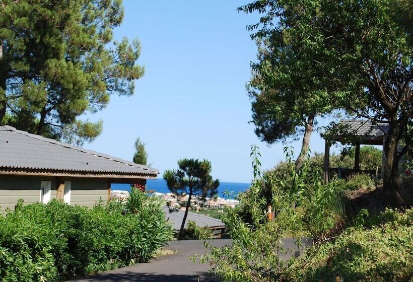 Cozy Cottage Near The Beach In Agde