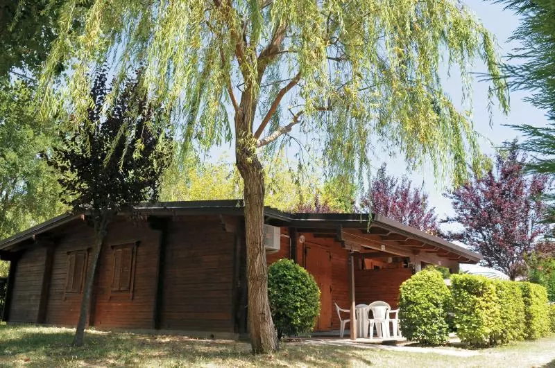 هتل Club Del Sole Adriano Family Camping Village