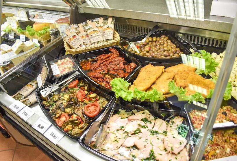 هتل Club Del Sole Adriano Family Camping Village