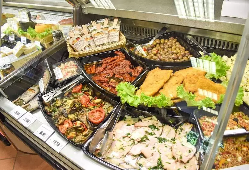 هتل Club Del Sole Adriano Family Camping Village