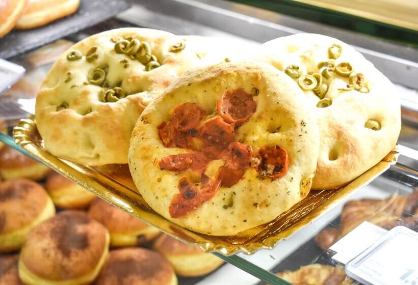 هتل Club Del Sole Adriano Family Camping Village