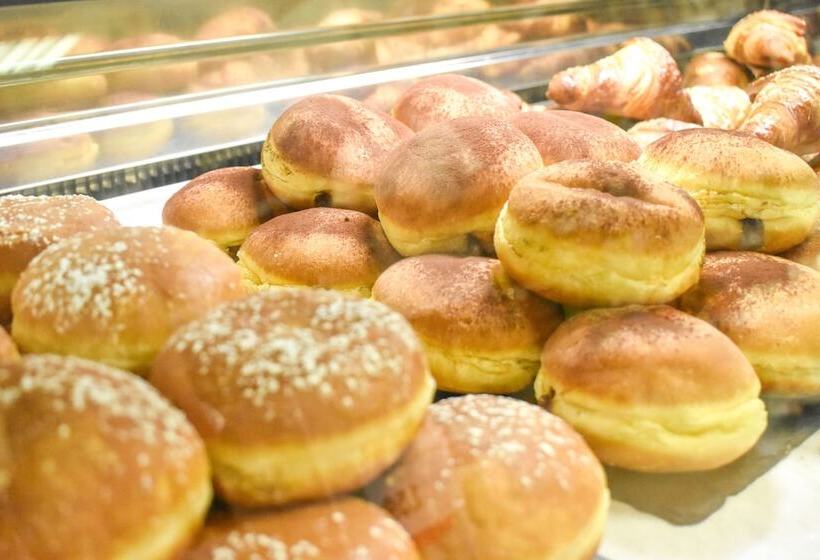 هتل Club Del Sole Adriano Family Camping Village