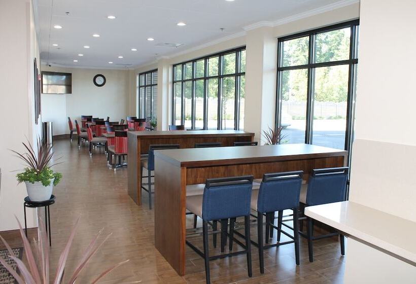 בית מלון כפרי Comfort Inn & Suites Lakewood By Jblm