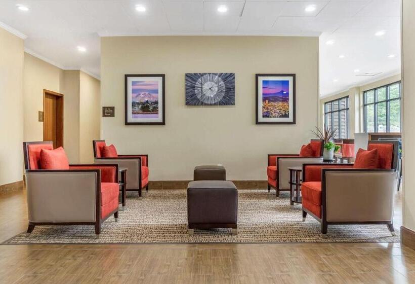 בית מלון כפרי Comfort Inn & Suites Lakewood By Jblm