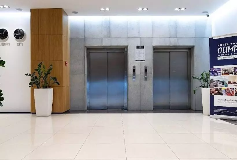 ホテル Olimp Business & Spa